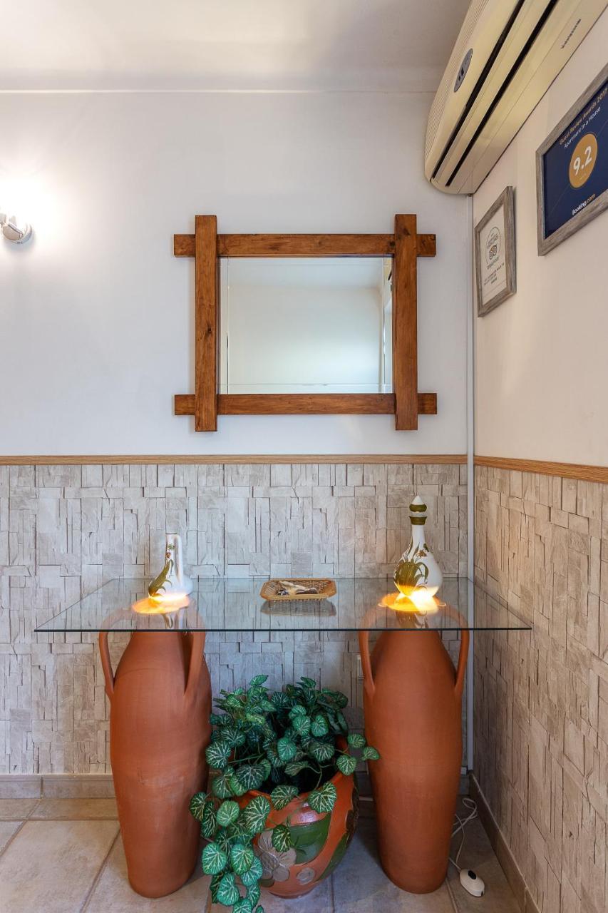 Apartment In A House 타비라 외부 사진